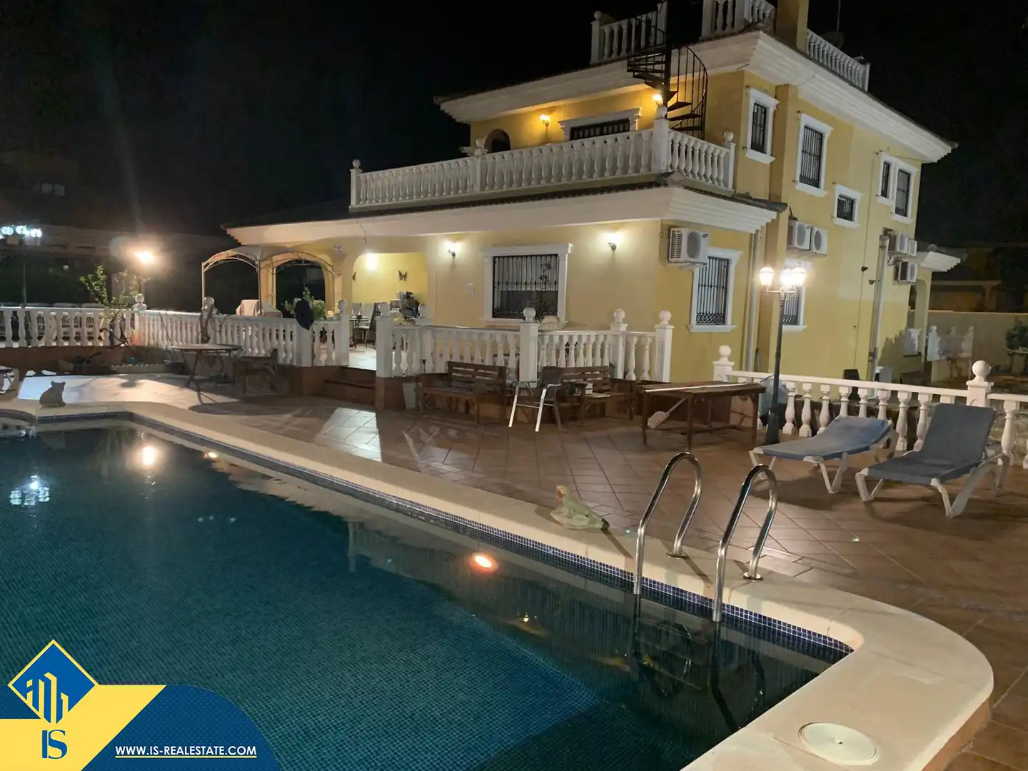 Chalet con piscina en venta en Los Balcones - Los Altos, imagen 11