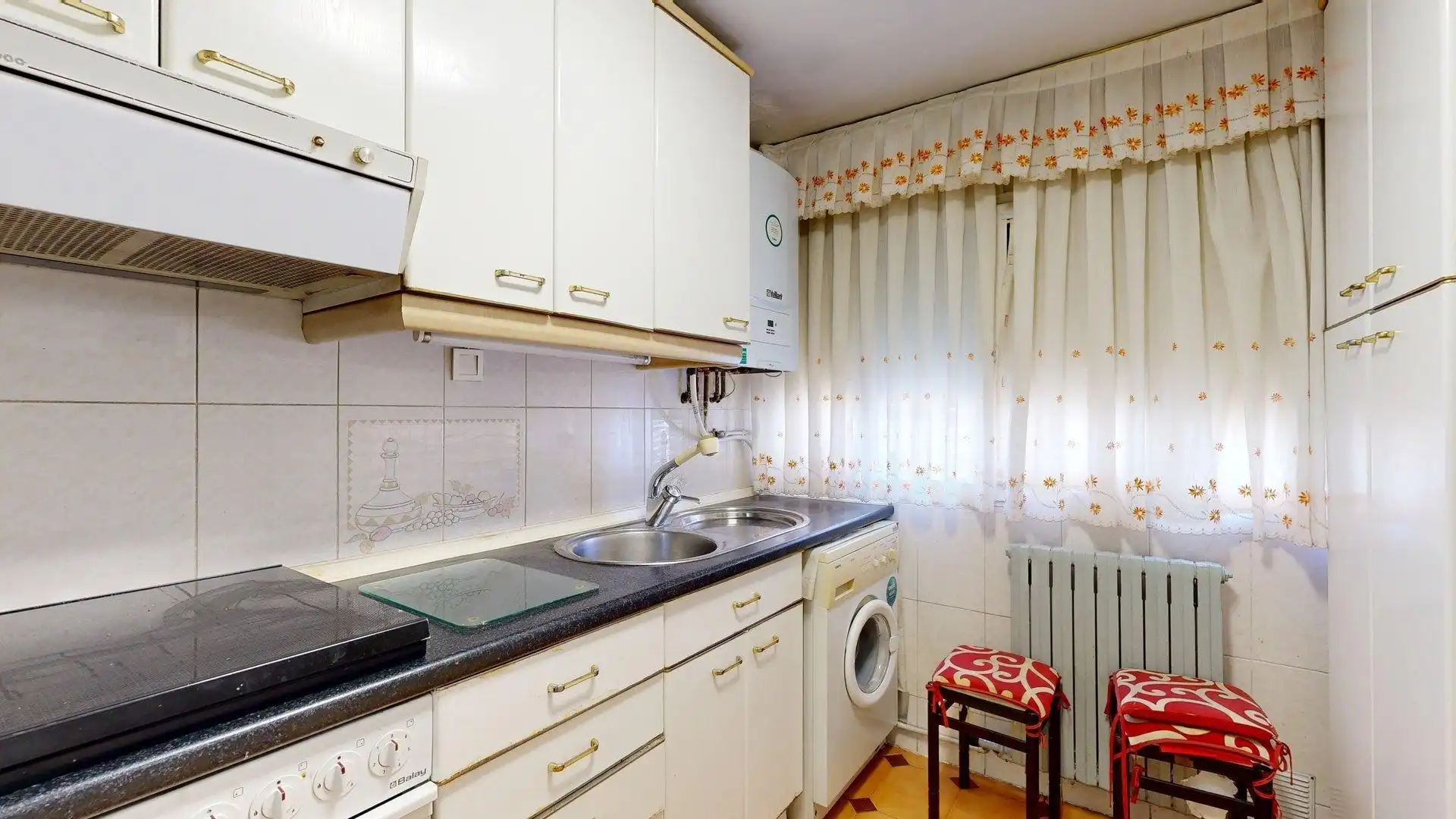 Cocina de Piso en venta en Zaragoza con Calefacción y Amueblado