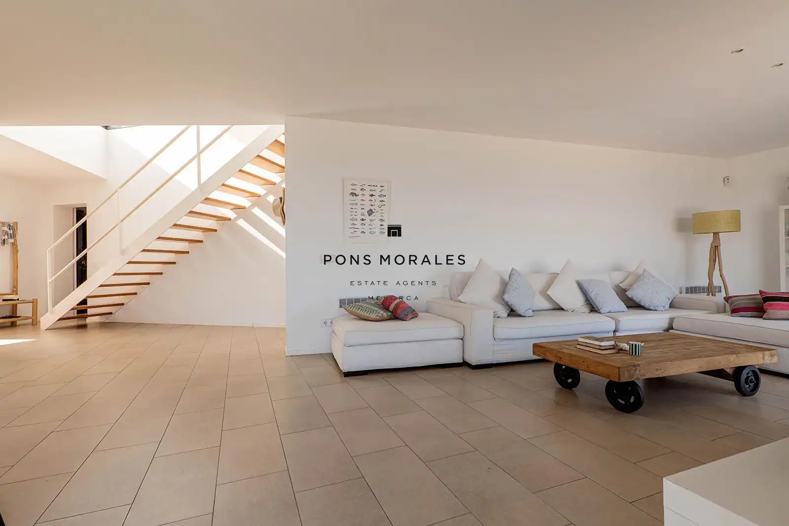 Sala d'estar de Casa o xalet en venda en Ciutadella de Menorca amb Calefacció, Jardí privat i Terrassa