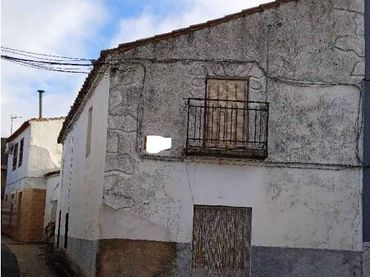 House for sale in Valdefuentes