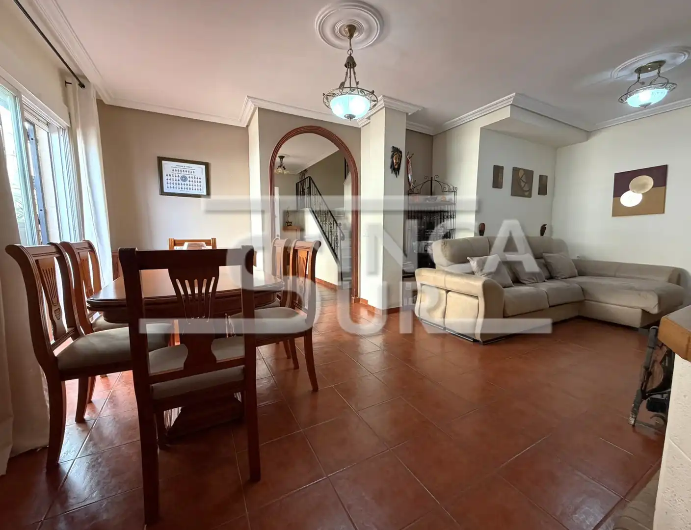 Sala de estar de Casa adosada en venta en Roquetas de Mar con Aire acondicionado, Calefacción y Terraza