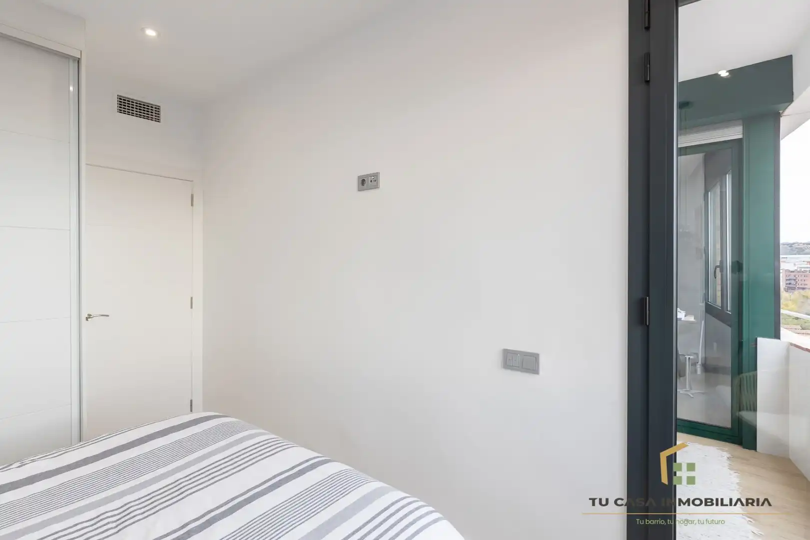Schlafzimmer von Wohnung zum Verkauf in Badalona mit Klimaanlage und Heizung