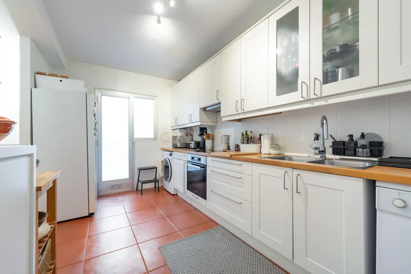 Kitchen of Apartments for rent in Pozuelo de Alarcón  with Oven, Washing machine and Microwave