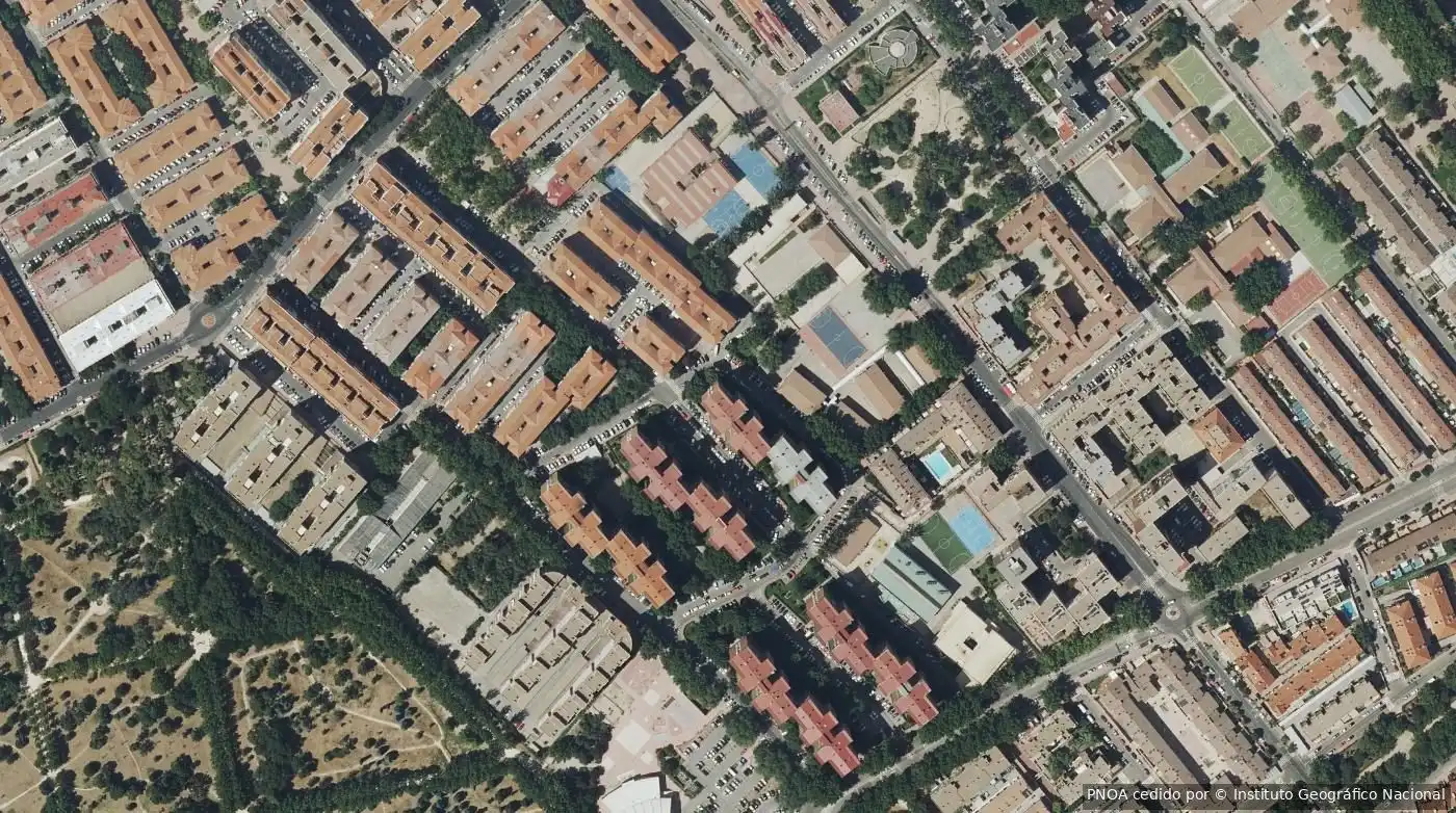Wohnung zum Verkauf in Reyes Católicos, imagen 2