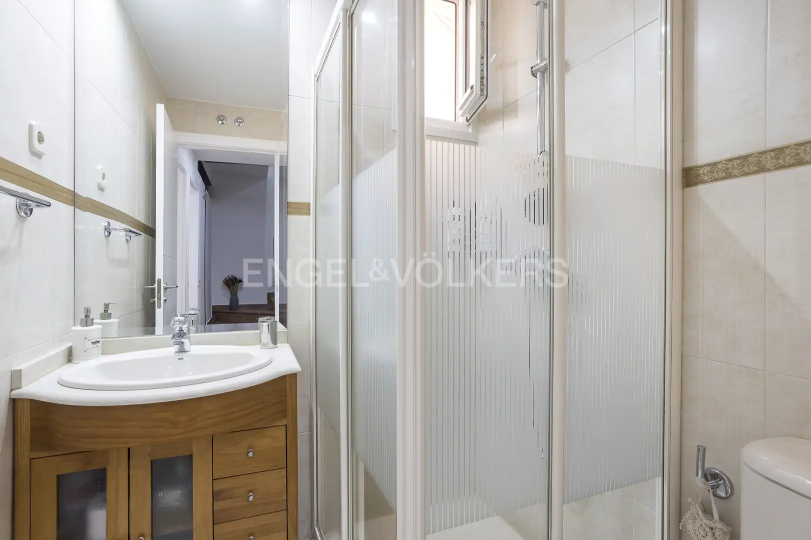 Baño de Casa o chalet en venta en Madrid con Calefacción y Jardín privado