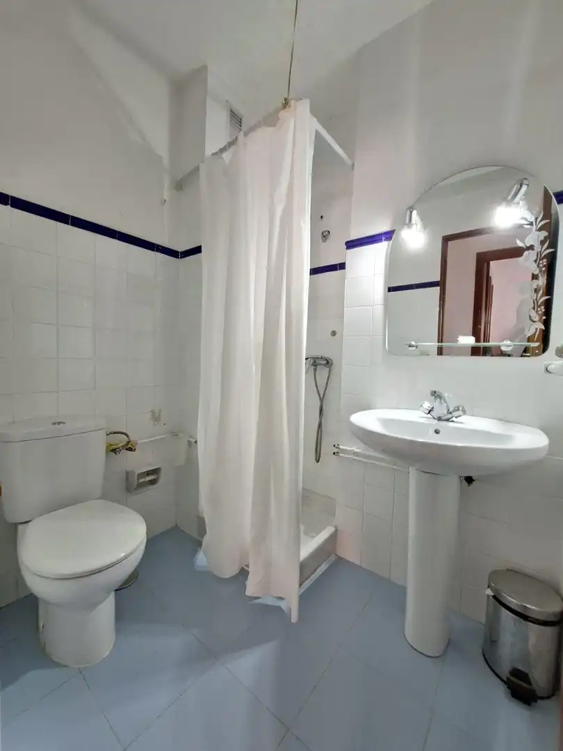 Bany de Pis en venda en Badajoz amb Terrassa