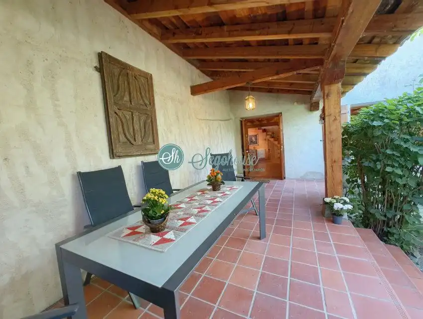 Terraza de Casa o chalet en venta en Escobar de Polendos con Calefacción y Trastero