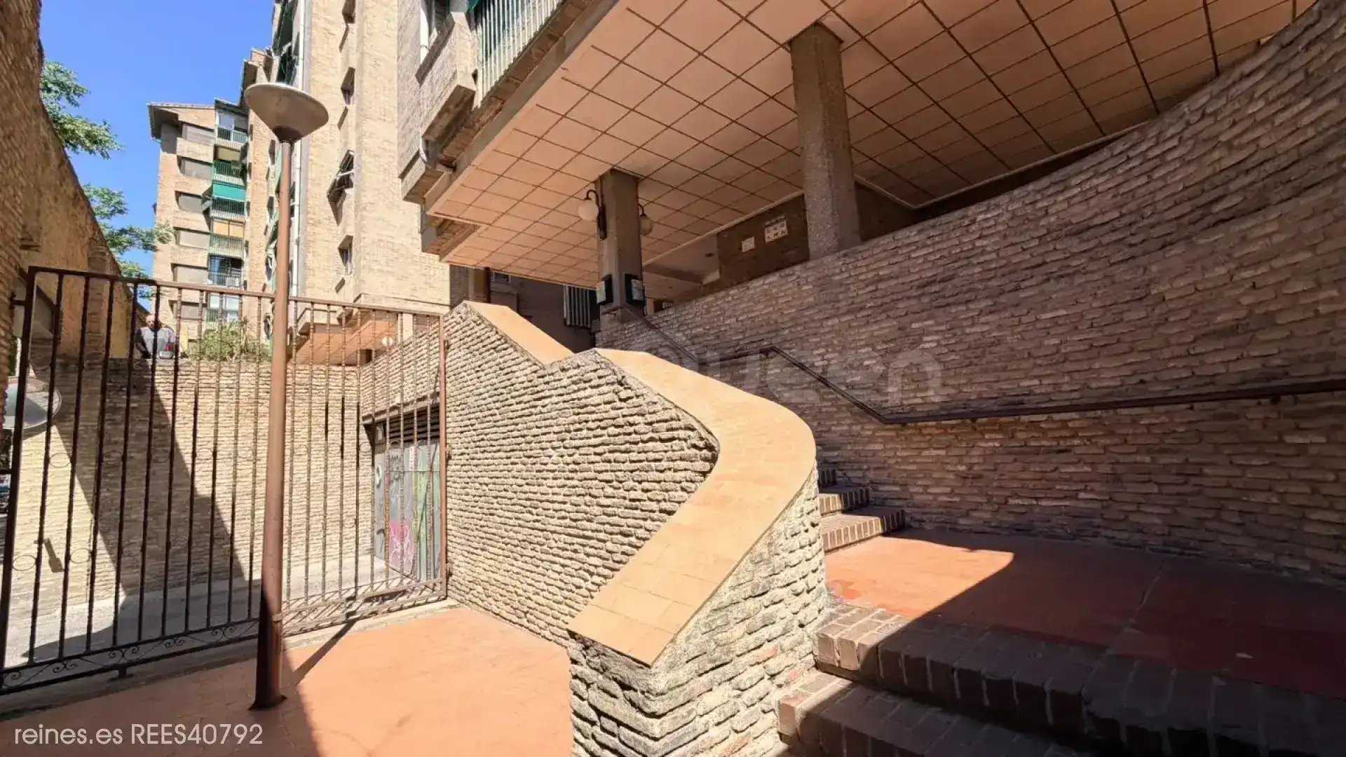 Vista exterior de Pis en venda en Zaragoza amb Calefacció i Moblat