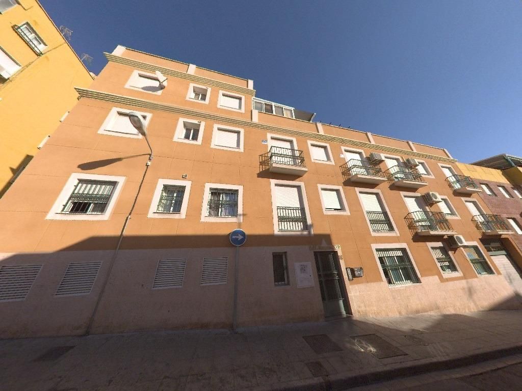 Vista exterior de Piso en venta en  Almería Capital