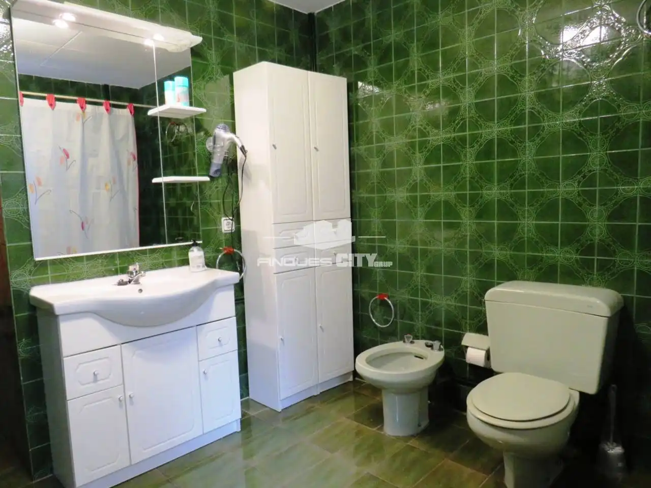 Baño de Piso de alquiler en Calella con Aire acondicionado, Calefacción y Terraza