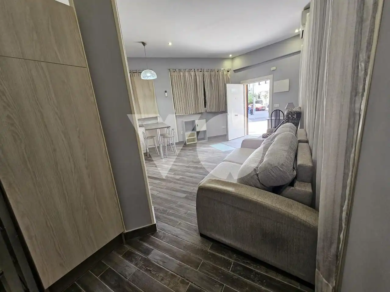 Sala d'estar de Planta baixa en venda en Madrid amb Aire condicionat