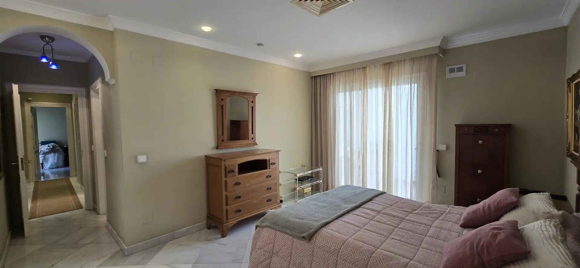 Habitación de Apartamento en venta en Torremolinos con Aire acondicionado, Calefacción y Terraza