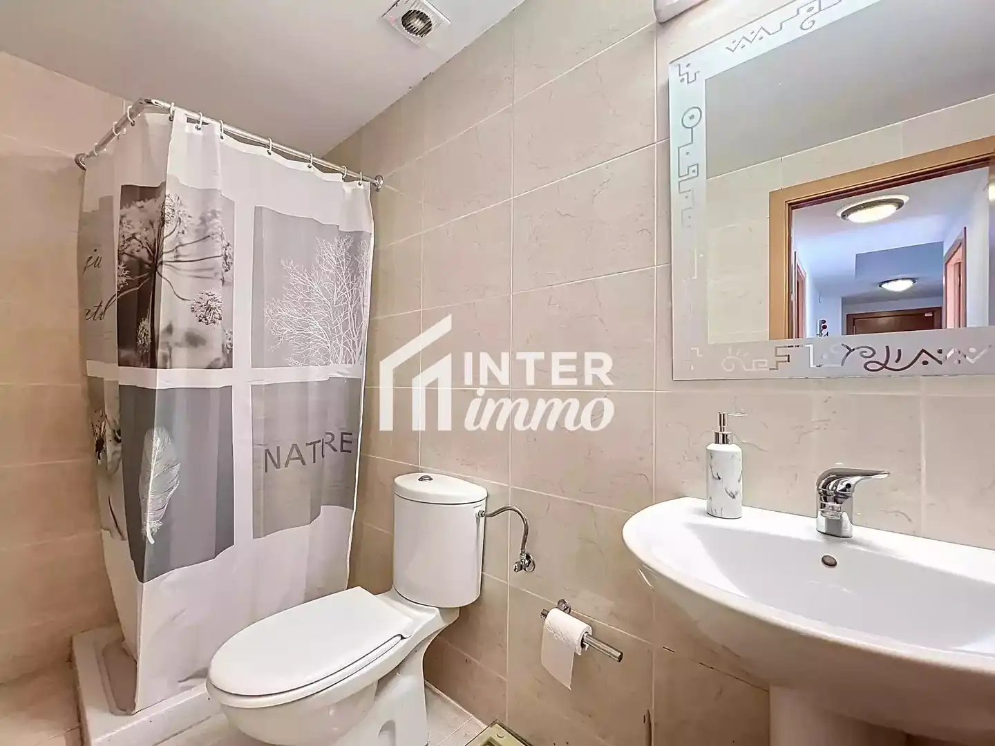 Baño de Piso en venta en Roses con Terraza, Piscina y Amueblado