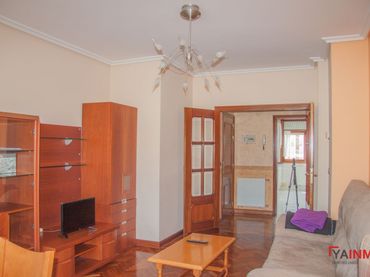 Piso con ascensor en venta en El Anglo