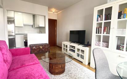 Sala d'estar de Apartament en venda en  Madrid Capital amb Aire condicionat
