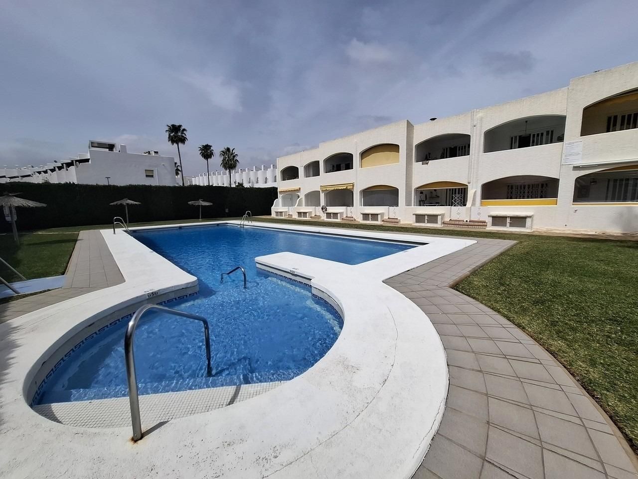Piscina de Àtic en venda en Mojácar amb Aire condicionat, Jardí privat i Terrassa