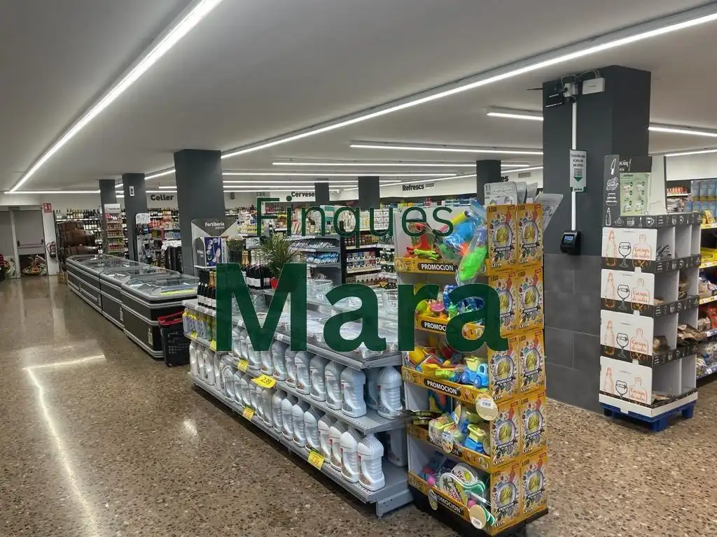 Local comercial en venda a Calle de l'Abat Escarré