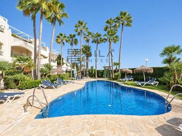 Flat with pool for sale in White Pearl Beach