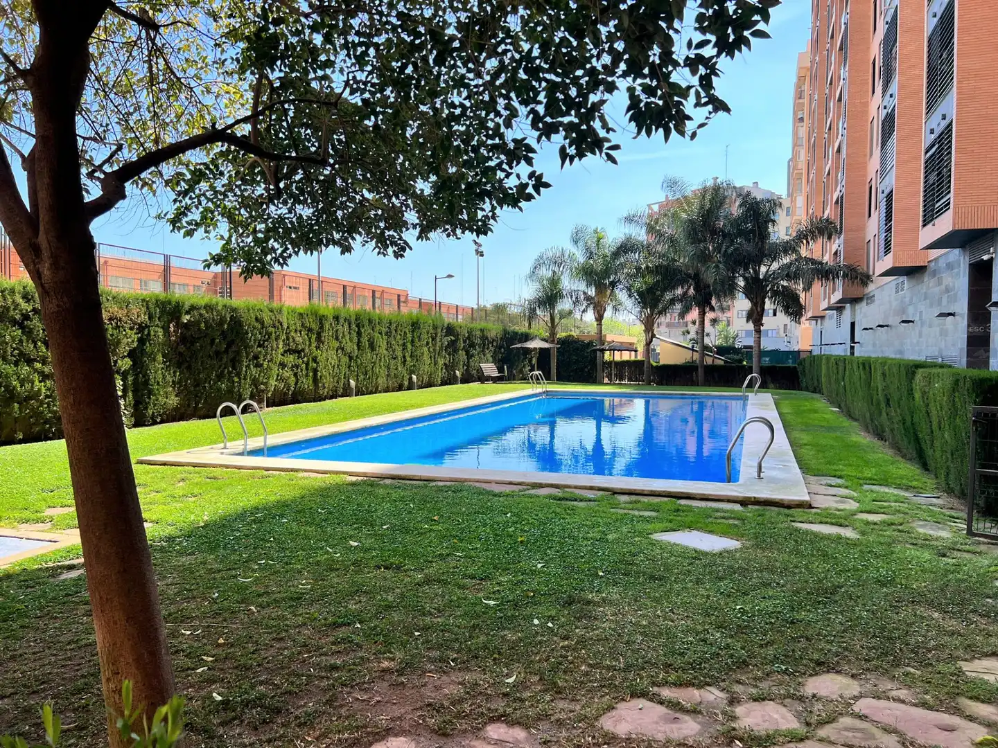 Swimming pool of Flat for rent in Valencia  with Air Conditioner, Oven and Washing machine