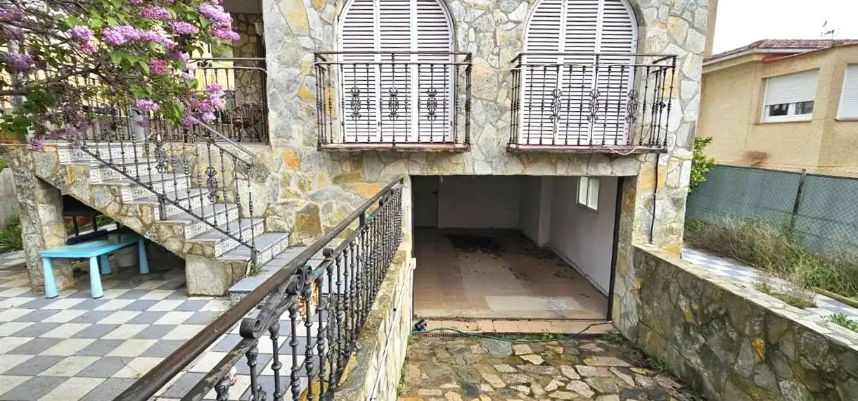 Vista exterior de Casa o chalet en venta en Loeches