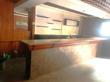 Local comercial en venda a Plaza LUIS DE MORALES