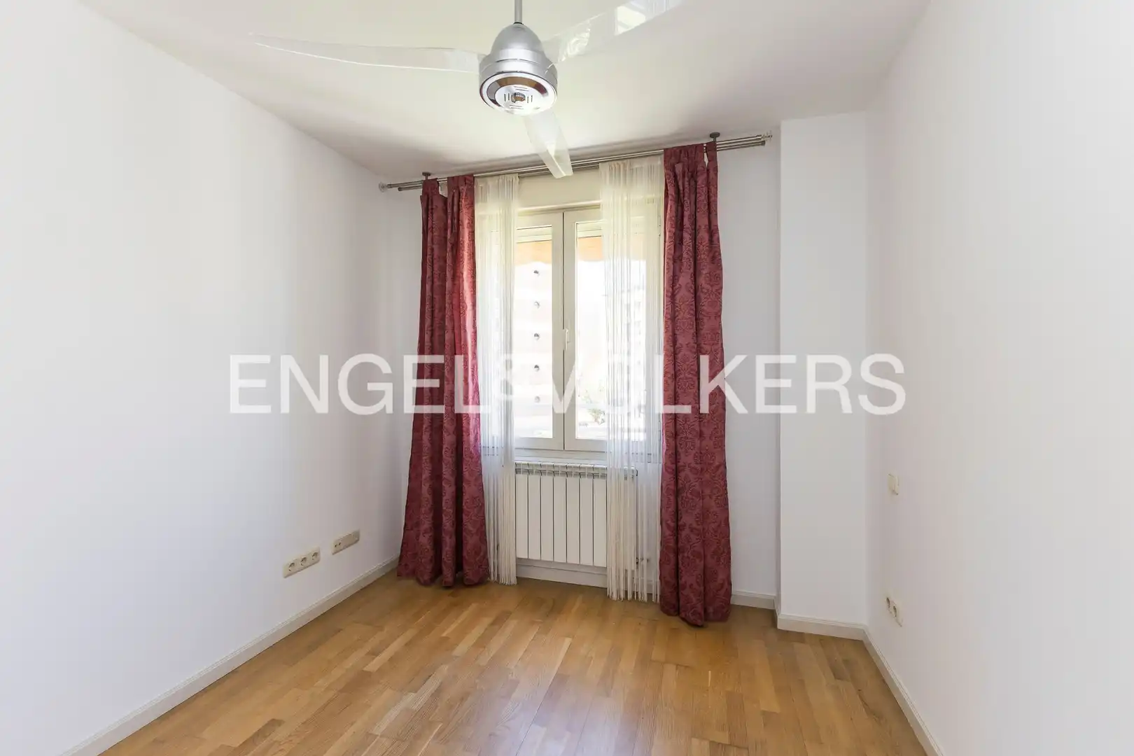 Habitación de Piso en venta en Madrid con Aire acondicionado y Calefacción