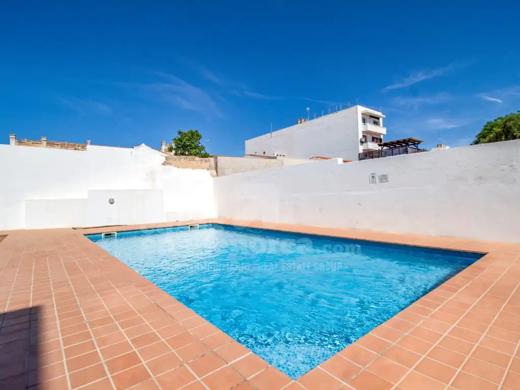 Piscina de Pis en venda en Maó - Mahón amb Calefacció, Jardí privat i Terrassa