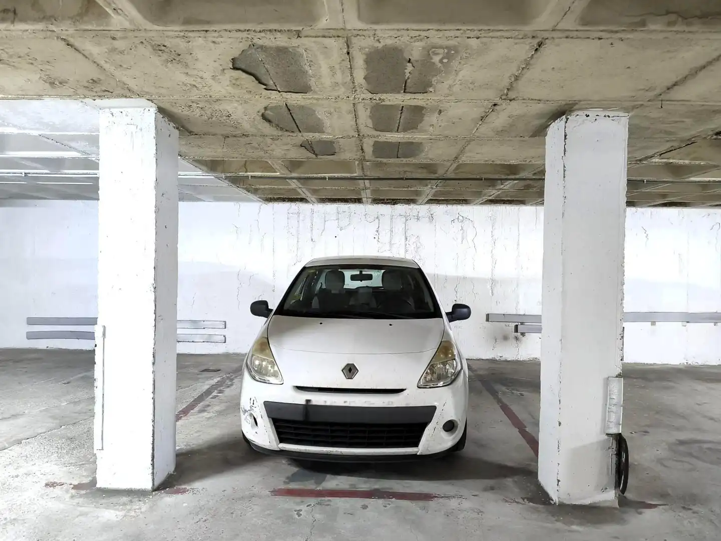 Parkplatz von Erdgeschoss zum Verkauf in Miengo mit Heizung, Privatgarten und Terrasse