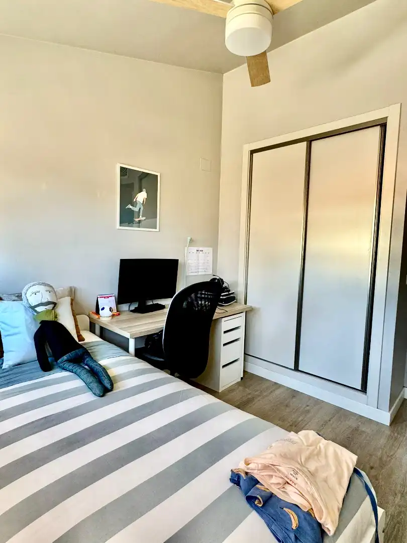 Dormitori de Casa adosada en venda en Alicante / Alacant amb Aire condicionat, Calefacció i Jardí privat