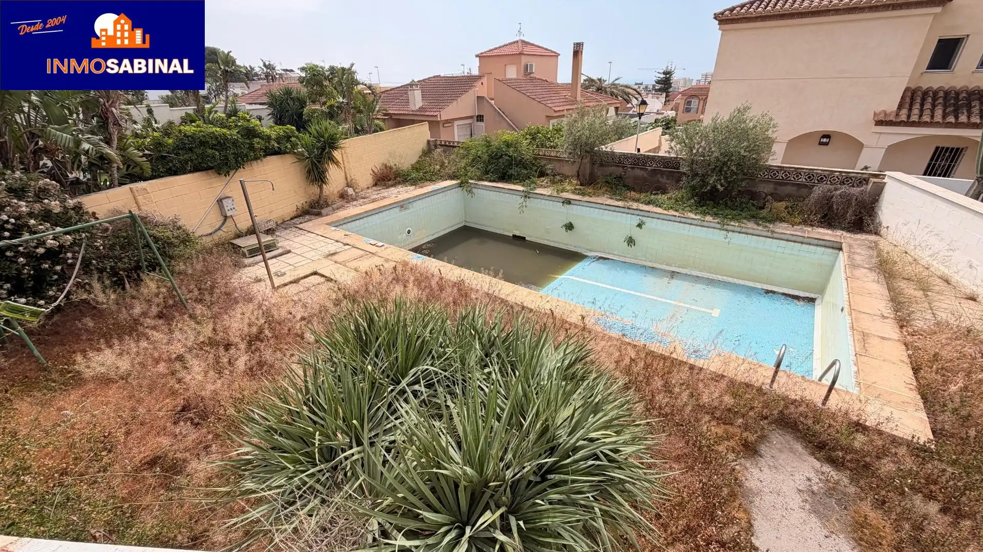Piscina de Casa o chalet en venta en Roquetas de Mar con Aire acondicionado, Jardín privado y Piscina