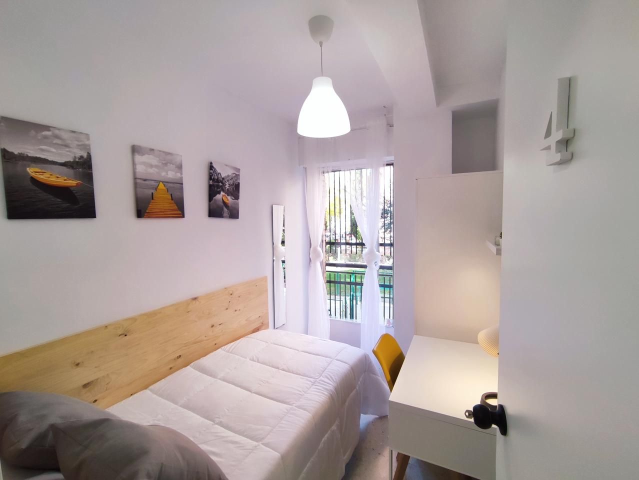 Bedroom of Planta baja to share in  Granada Capital  with Air Conditioner and Furnished