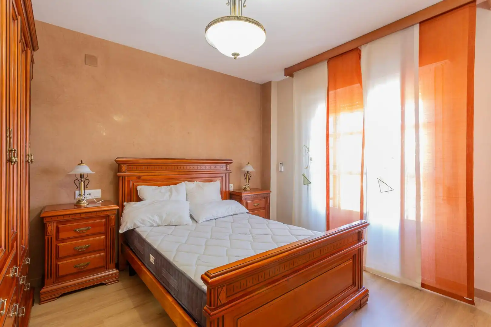 Dormitori de Casa adosada en venda en Alhendín amb Moblat i Piscina comunitària