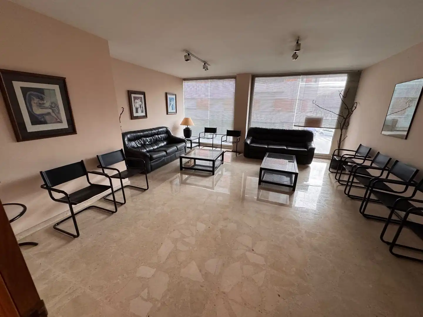 Sala de estar de Oficina en venta en Oliva con Aire acondicionado, Terraza y Trastero