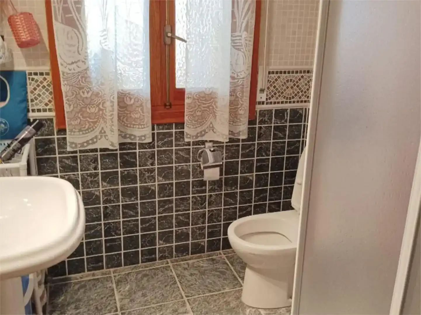 Baño de Finca rústica en venta en Hormigos con Aire acondicionado, Jardín privado y Parquet