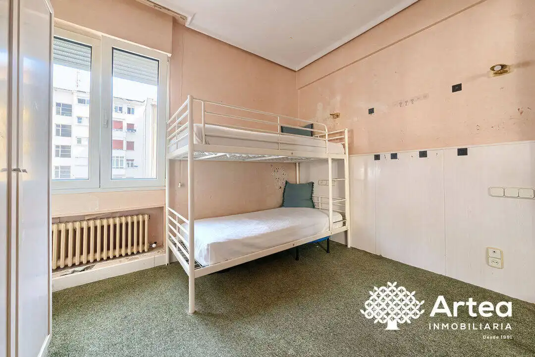 Bedroom of Flat for sale in Bilbao   with Heating