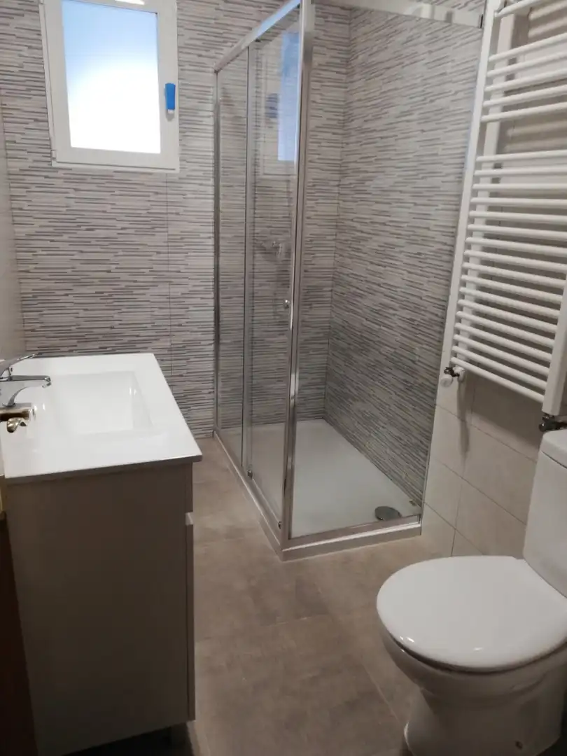 Bathroom of Flat for share in Alcoy / Alcoi  with Heating, Furnished and Balcony