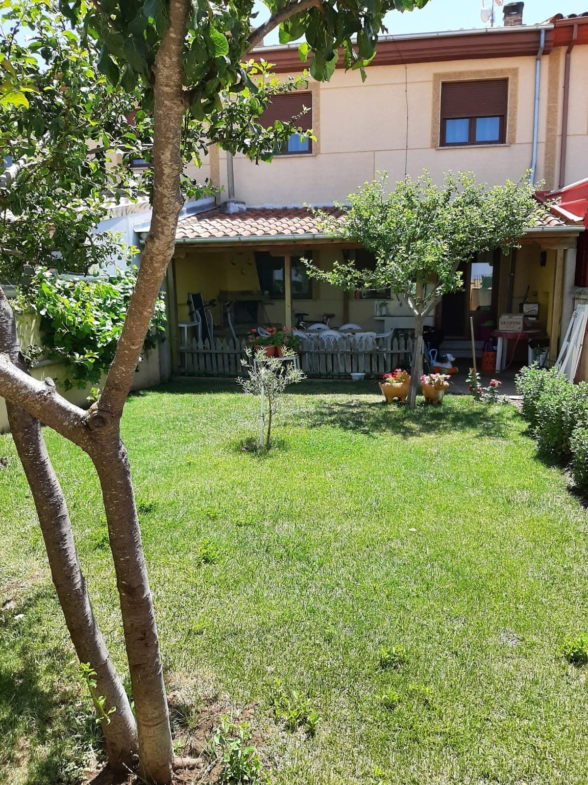Garden of Single-family semi-detached for sale in Parada de Arriba  with Heating