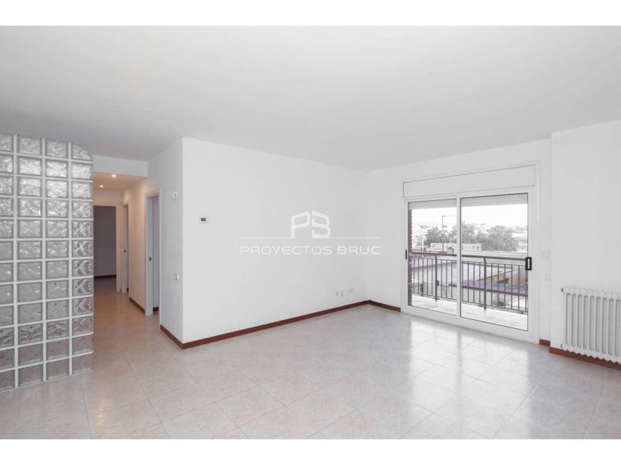 Flat for sale in Egara