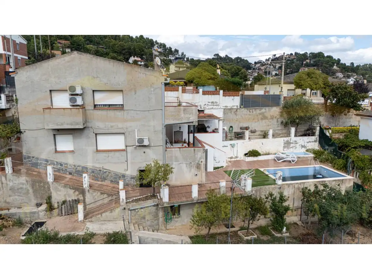 Vista exterior de Casa o chalet en venta en Corbera de Llobregat con Aire acondicionado, Calefacción y Jardín privado