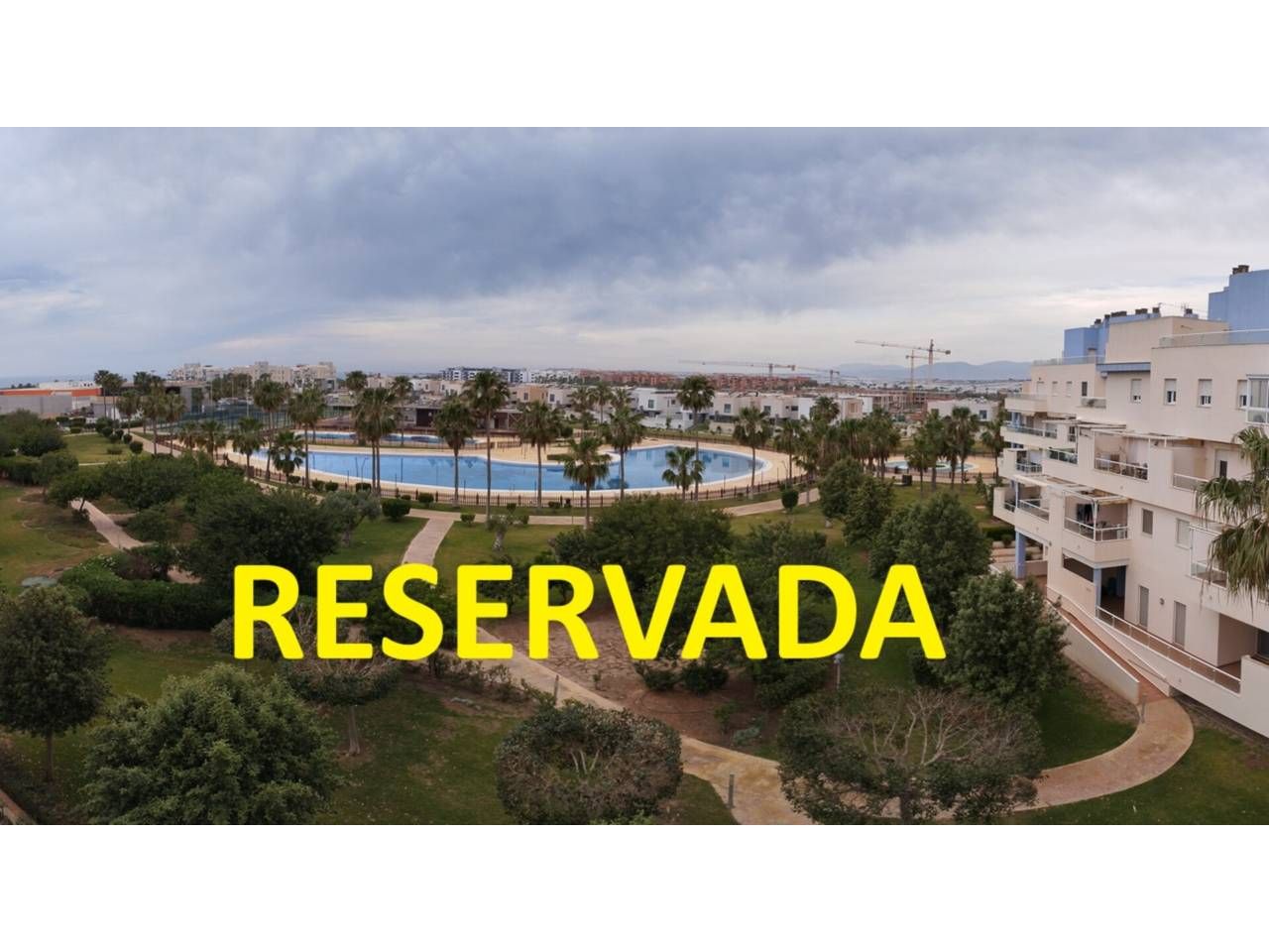 Jardí de Pis en venda en El Ejido amb Aire condicionat, Terrassa i Moblat
