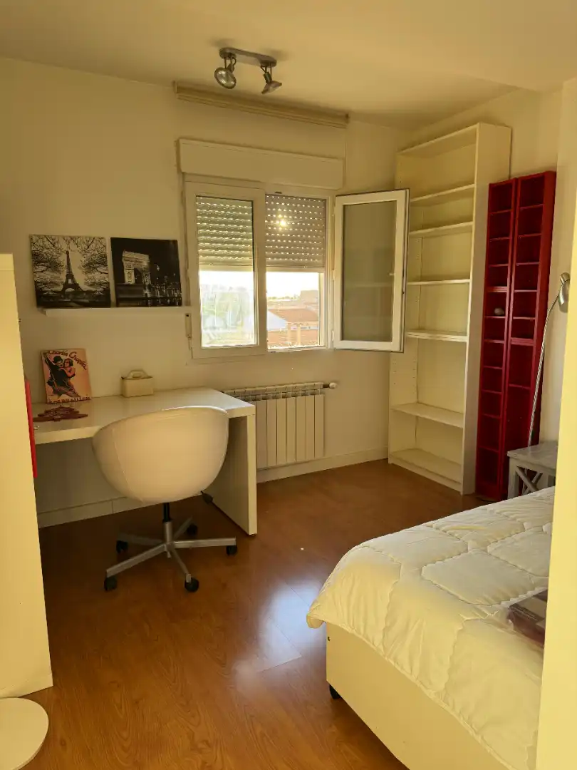 Habitación de Dúplex en venta en Alcázar de San Juan con Aire acondicionado, Calefacción y Amueblado