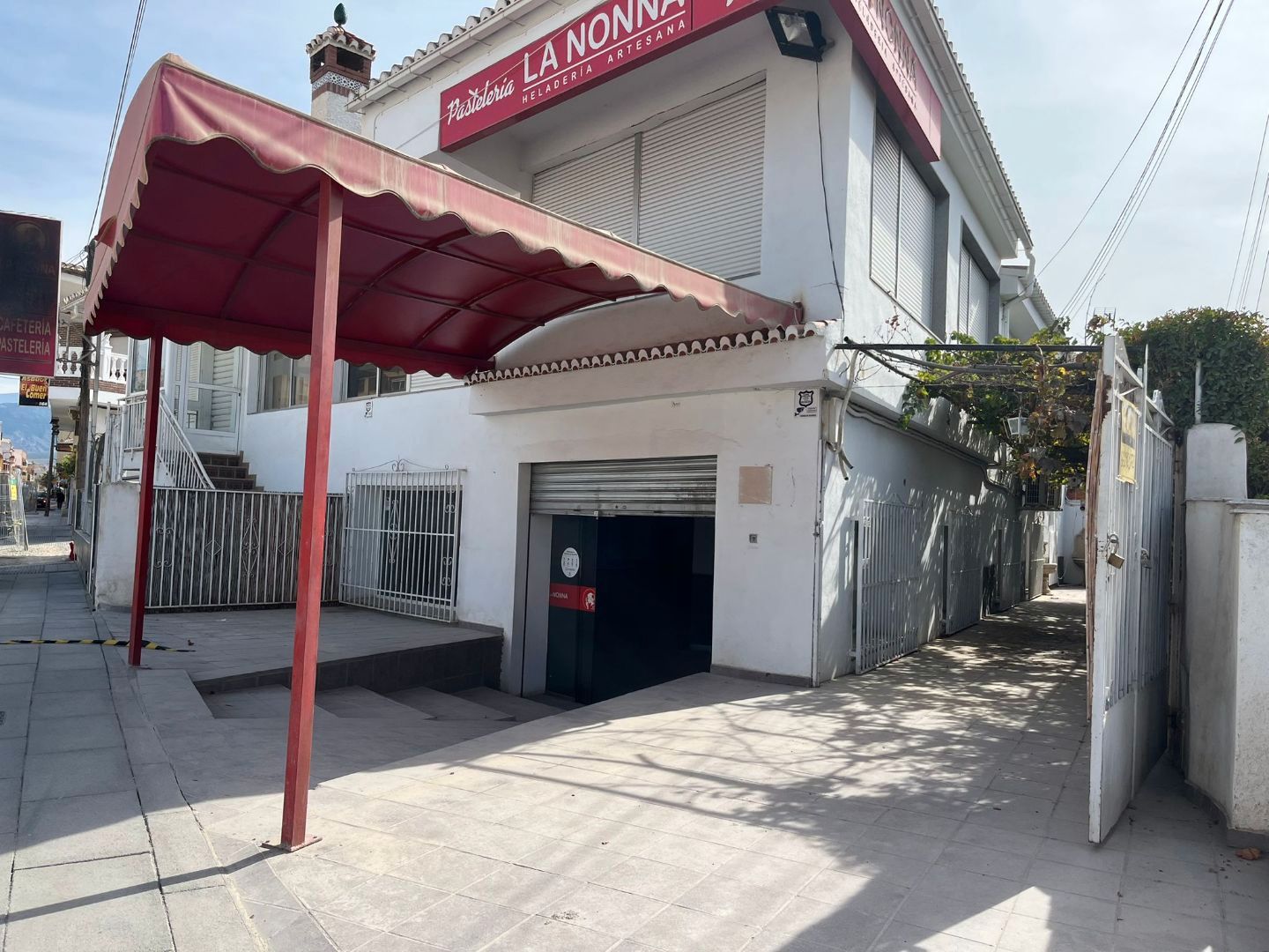 Exterior view of Premises to rent in Churriana de la Vega  with Air Conditioner, Heating and Terrace