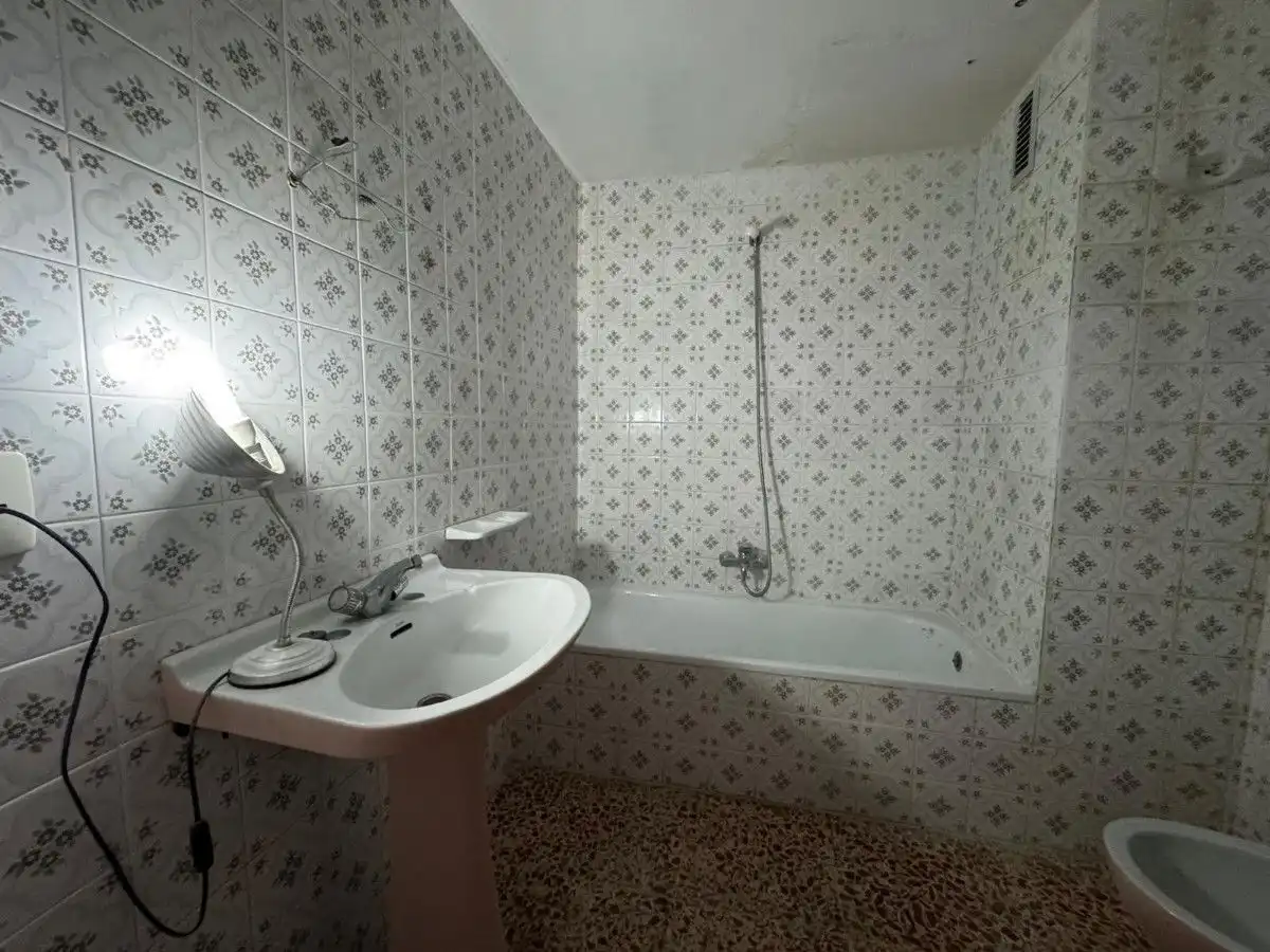 Bany de Pis en venda en Simat de la Valldigna amb Terrassa