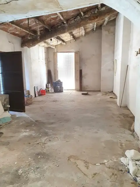 Casa adosada en venda en Castellnovo amb Terrassa, Traster i Balcó