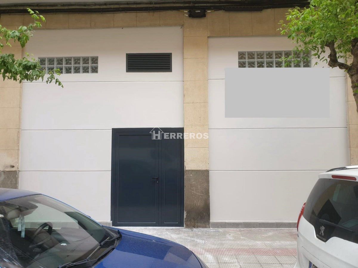 Aparcament de Traster en venda en  Logroño