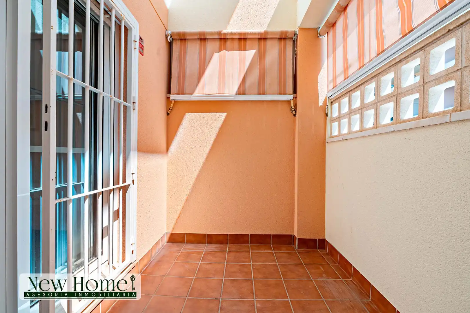 Balcony of Flat for sale in Roquetas de Mar  with Terrace, Furnished and Community pool