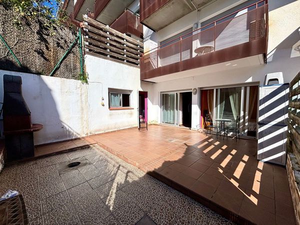 Vista exterior de Apartament en venda en Lloret de Mar amb Aire condicionat, Terrassa i Piscina comunitària
