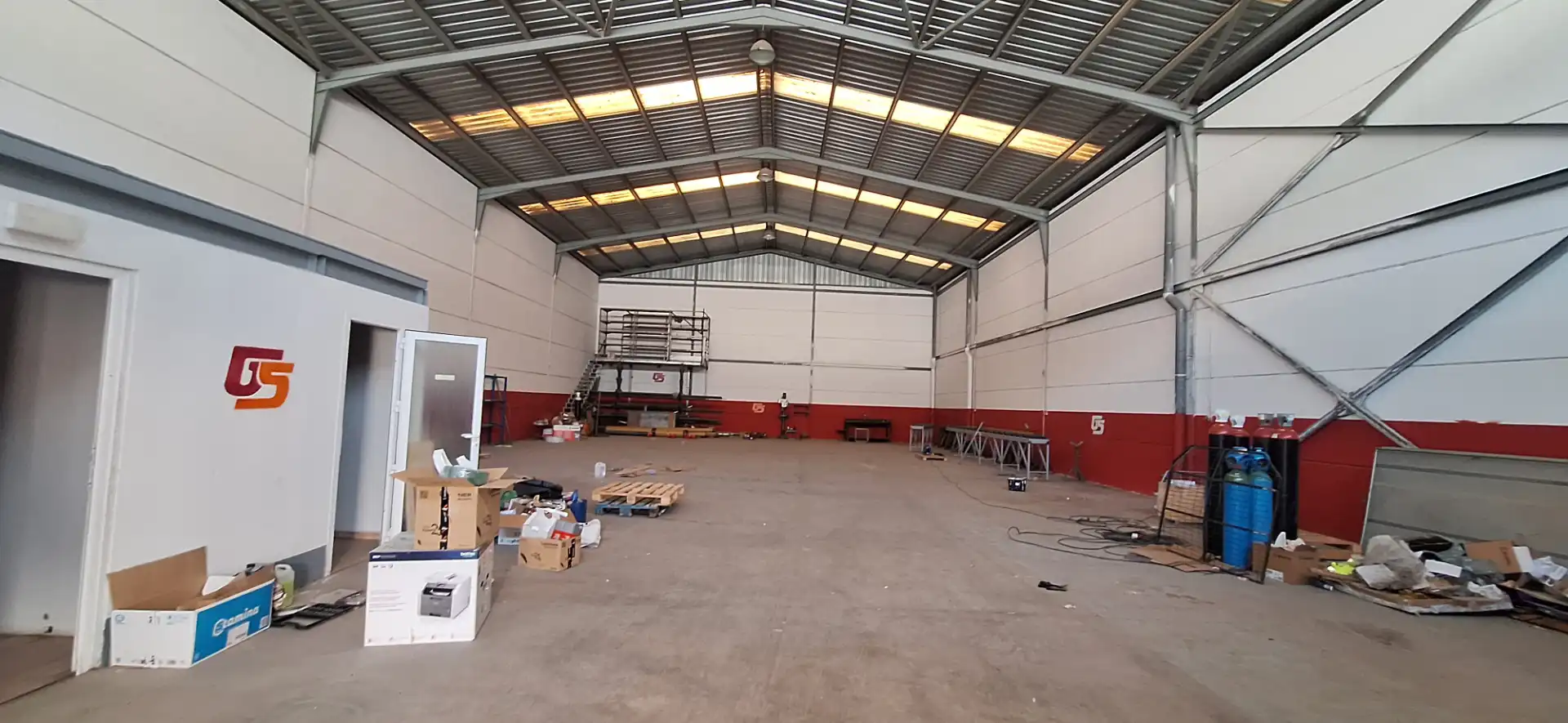 Industrial building to rent in Calle Polígono Oliveral 12, imagen 2