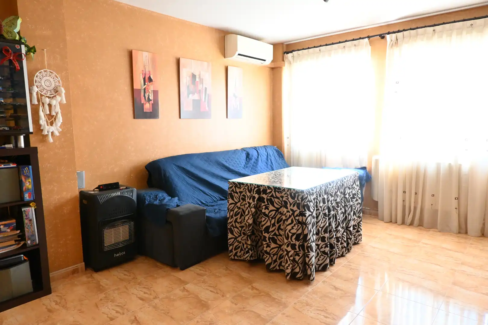 Sala de estar de Piso en venta en Las Gabias con Aire acondicionado, Trastero y Amueblado