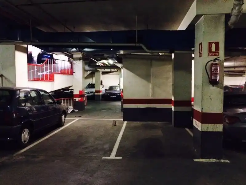 Garage for rent in TRAVESSERA DE GRÀCIA, Vila de Gràcia